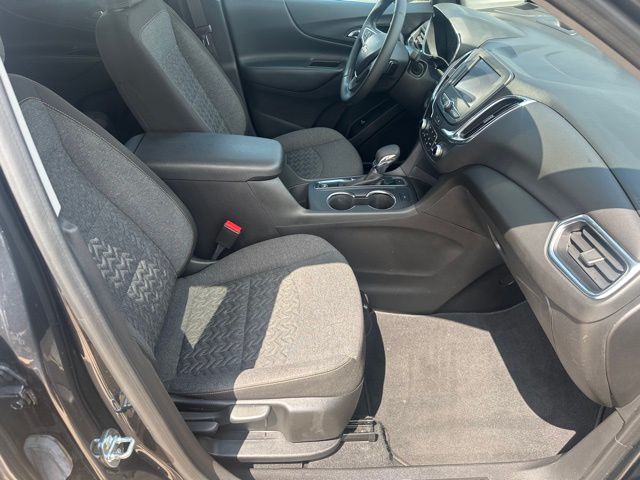 2023 Chevrolet Equinox LT photo 12