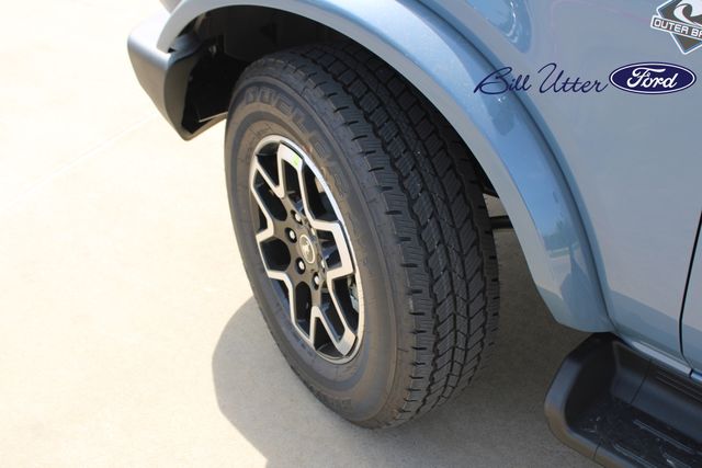 2025 Ford Bronco Outer Banks photo 5
