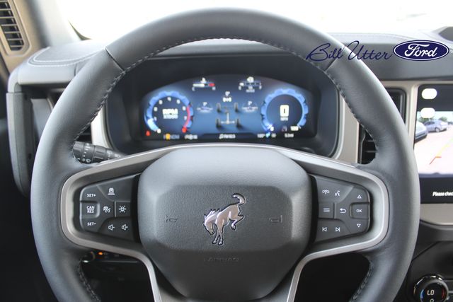 2025 Ford Bronco Outer Banks photo 13