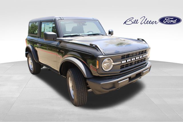 2025 Ford Bronco Base photo 2