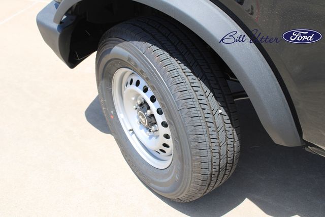 2025 Ford Bronco Base photo 5