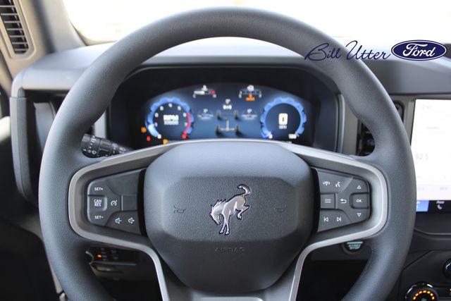 2025 Ford Bronco Base photo 11