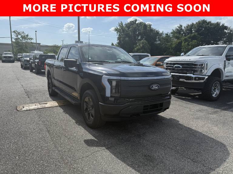 2025 Ford F-150 Lightning Flash
