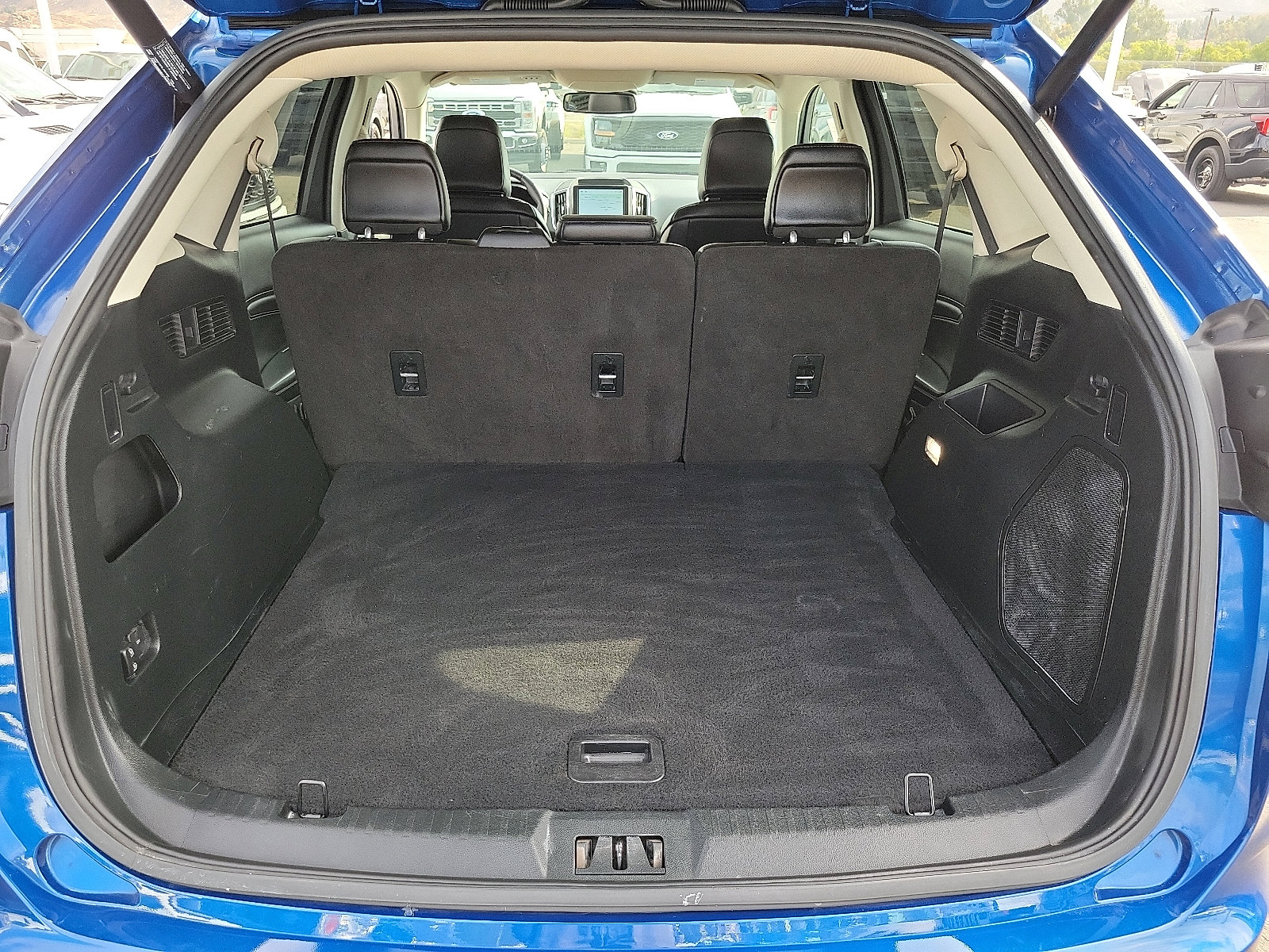 2022 Ford Edge Titanium photo 11