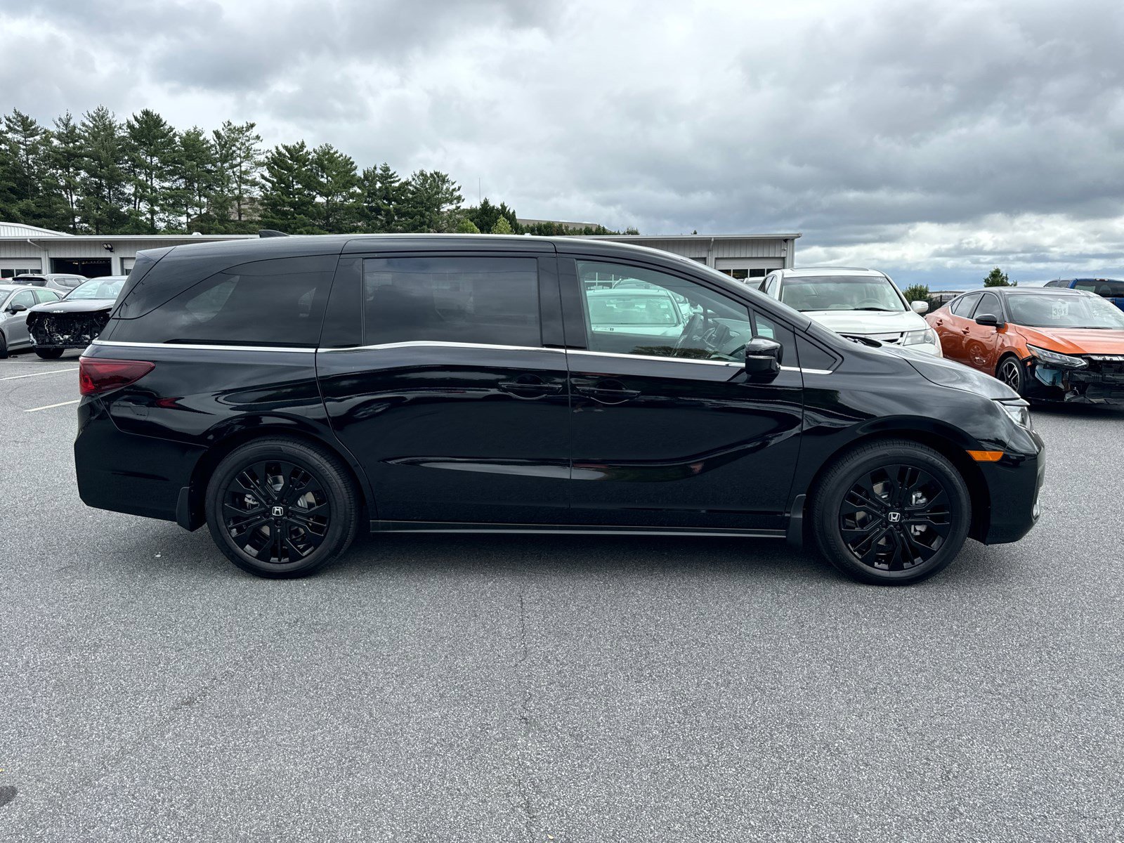 2025 Honda Odyssey photo 4