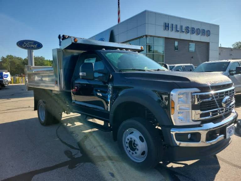 2025 Ford Super Duty F-550 DRW XL