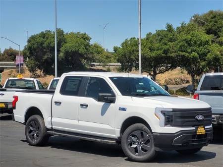 2025 Ford F-150 Lightning PRO