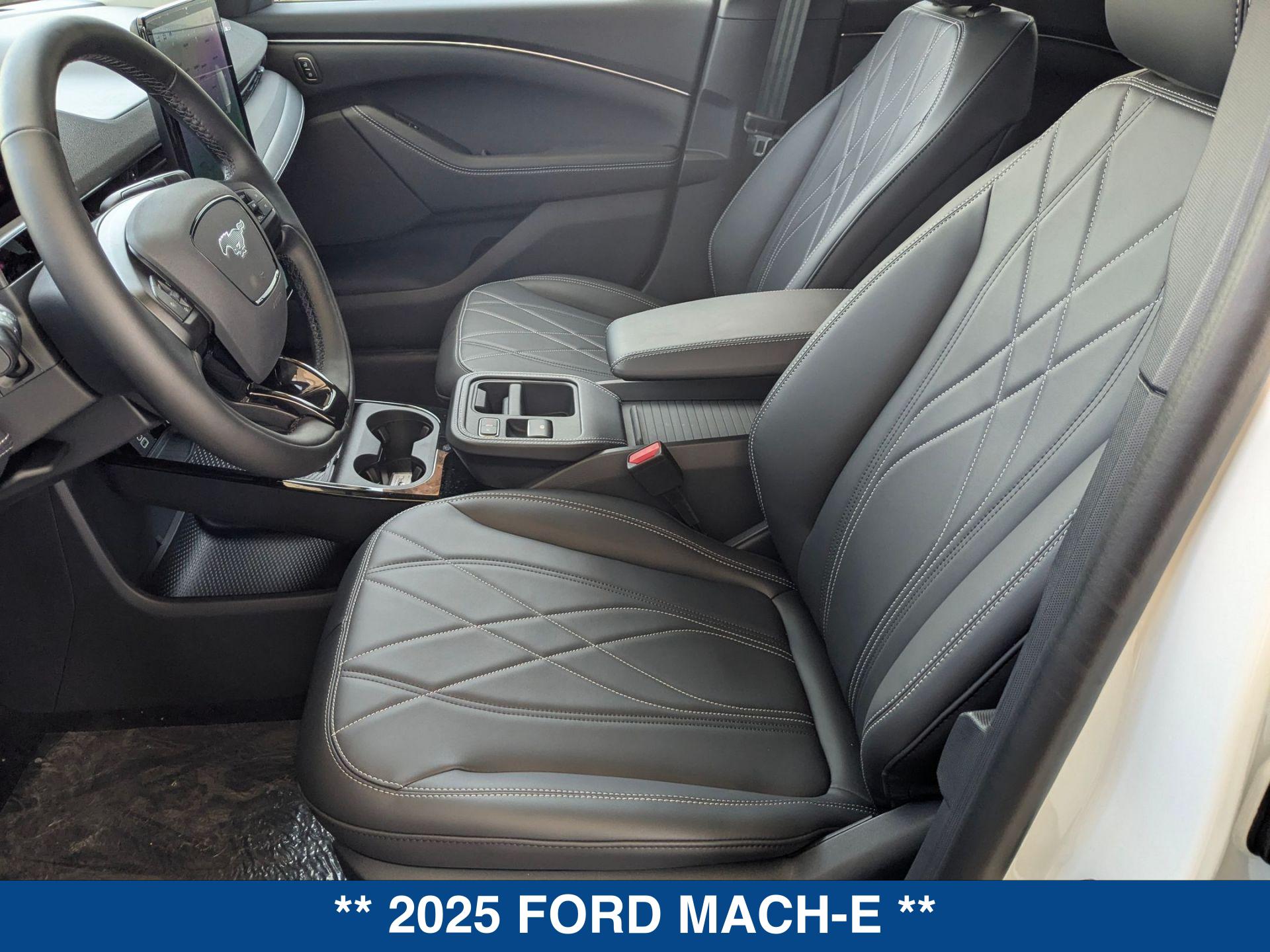 2025 Ford Mustang Mach-E Select photo 17