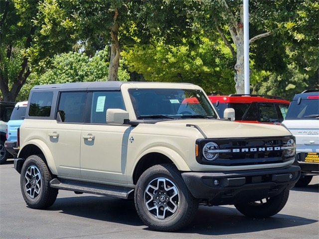 New 2025 Ford Bronco Outer Banks