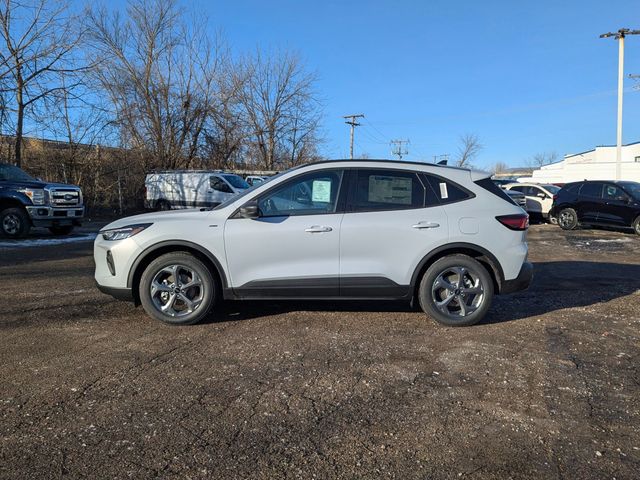 2025 Ford Escape ST-Line photo 6