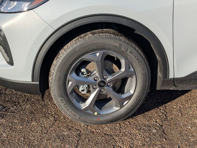 2025 Ford Escape ST-Line photo 9