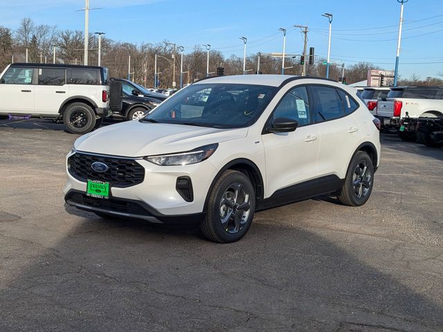 2025 Ford Escape ST-Line photo 3