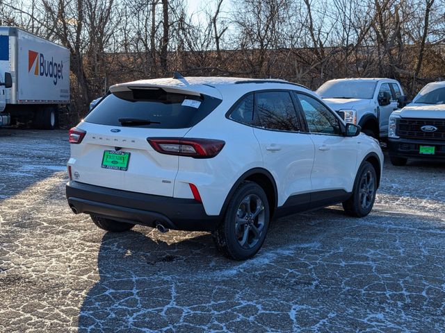 2025 Ford Escape ST-Line photo 3
