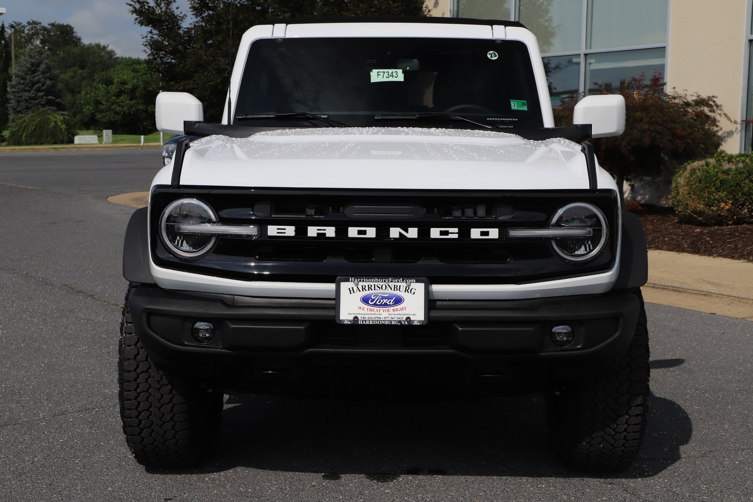 2025 Ford Bronco Outer Banks photo 7
