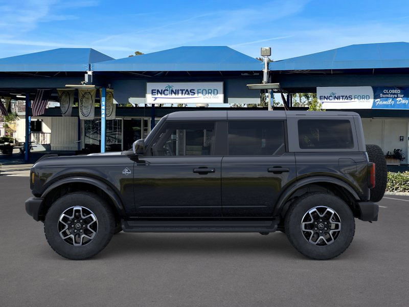 2025 Ford Bronco Outer Banks photo 3