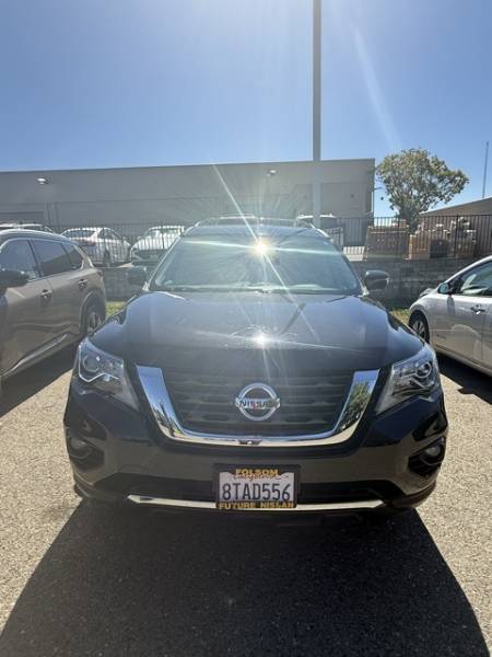 2020 Nissan Pathfinder Platinum