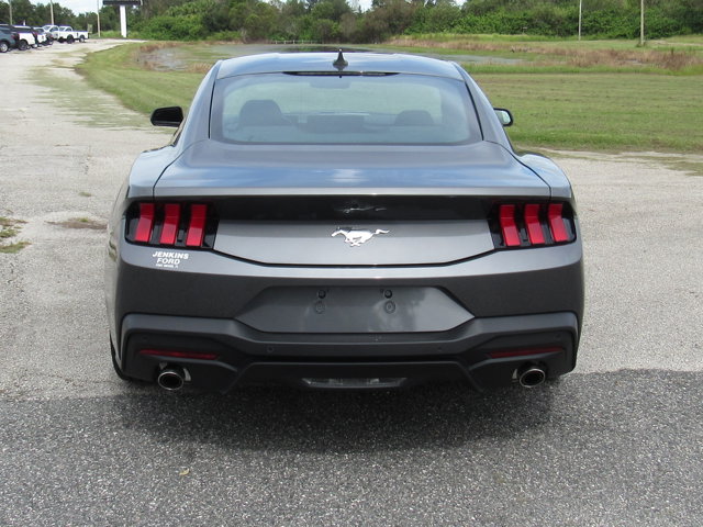 2025 Ford Mustang photo 20