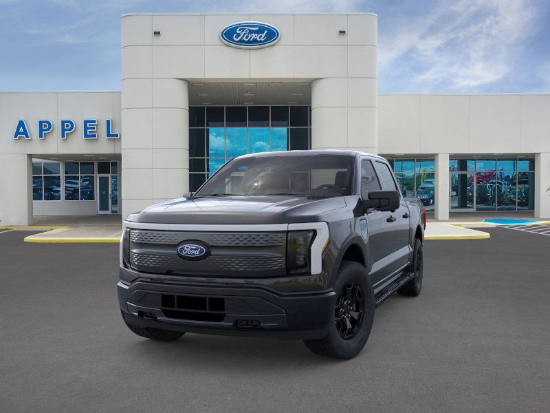 2025 Ford F-150 Lightning XLT photo 18