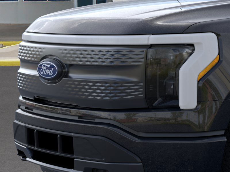 2025 Ford F-150 Lightning XLT photo 11