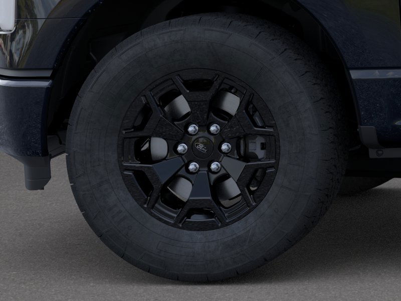 2025 Ford F-150 Lightning XLT photo 13