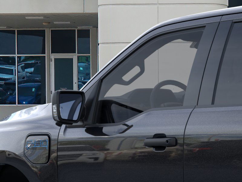 2025 Ford F-150 Lightning XLT photo 14