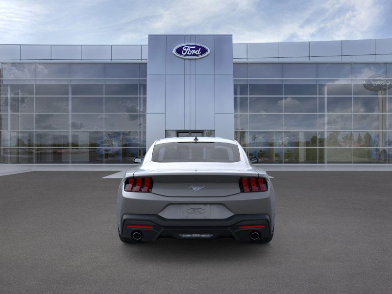 2025 Ford Mustang photo 4