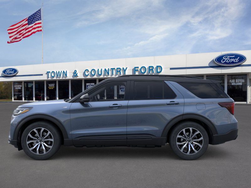 2025 Ford Explorer ST-Line photo 3