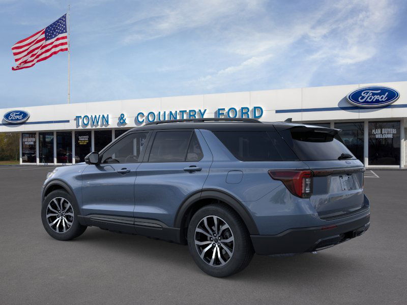 2025 Ford Explorer ST-Line photo 4