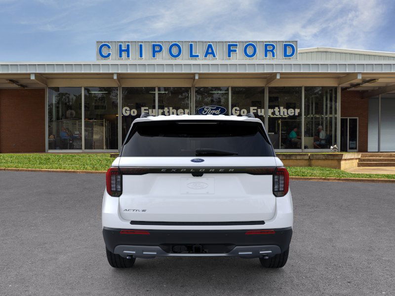 2025 Ford Explorer photo 4
