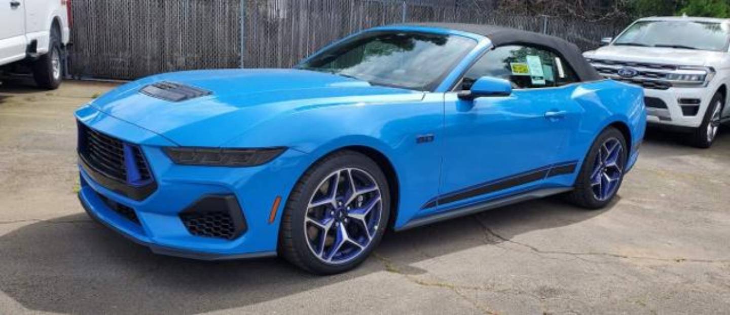 2025 Ford Mustang GT Premium's photo