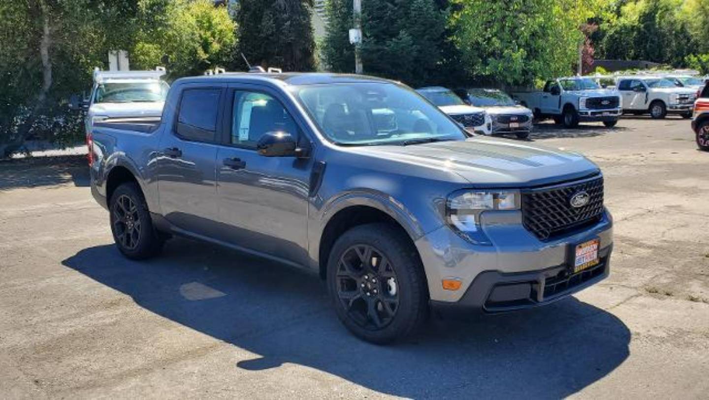 2025 Ford Maverick XLT's photo