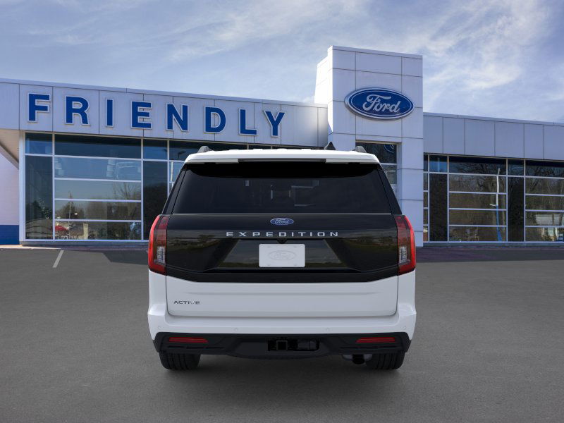 2025 Ford Expedition photo 4
