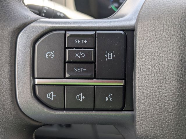 2025 Ford F-150 Lightning XLT photo 13