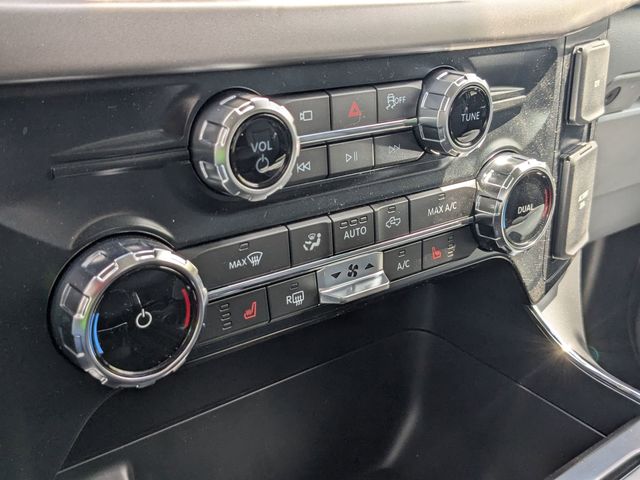 2025 Ford F-150 Lightning XLT photo 15
