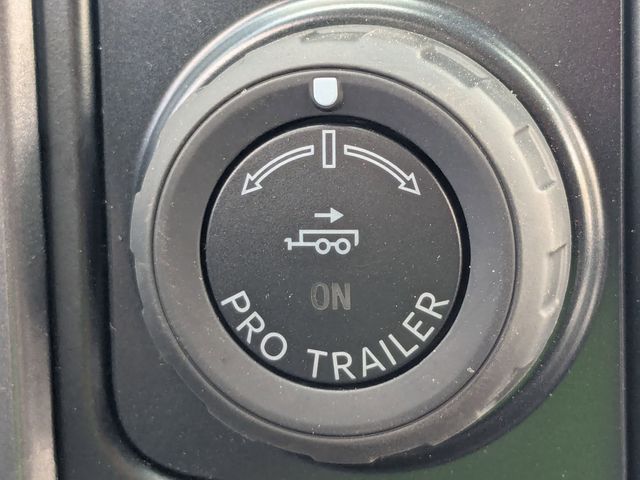 2025 Ford F-150 Lightning XLT photo 20