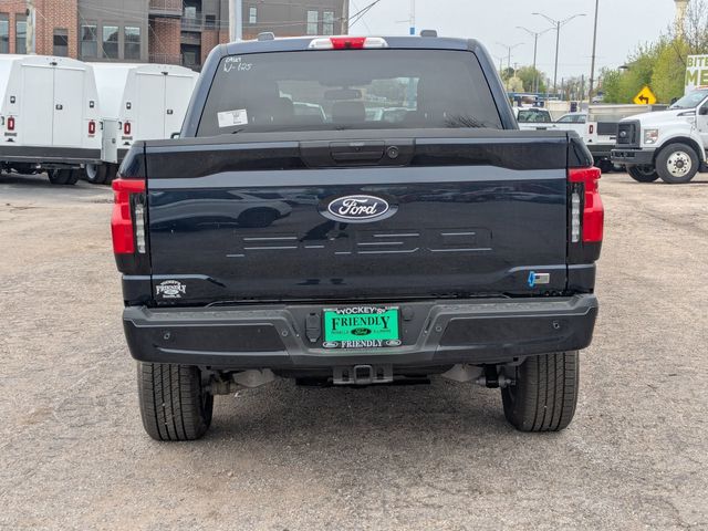 2025 Ford F-150 Lightning photo 3