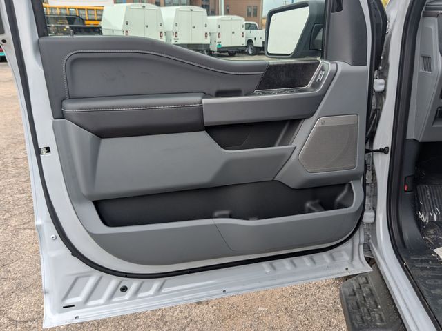2025 Ford F-150 Lightning photo 9