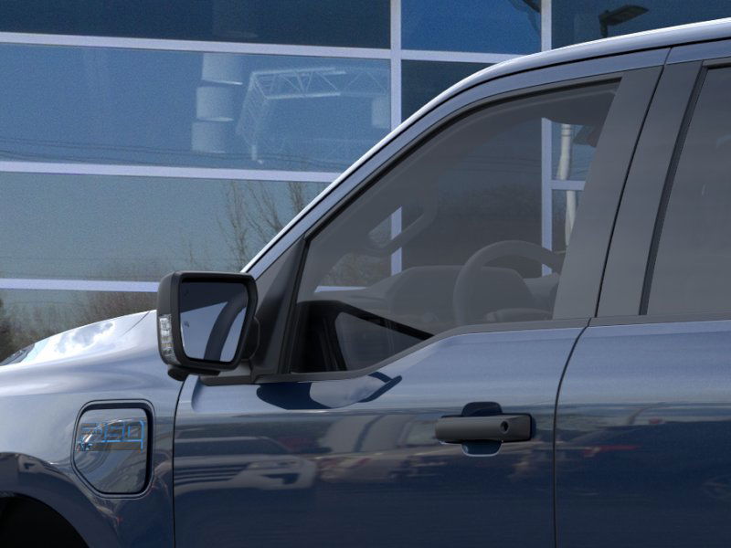2025 Ford F-150 Lightning XLT photo 19