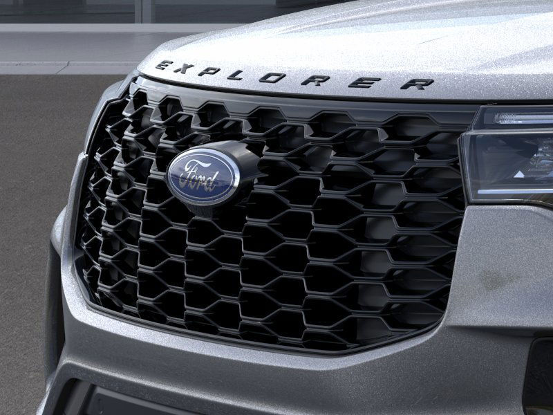 2025 Ford Explorer ST-Line photo 16