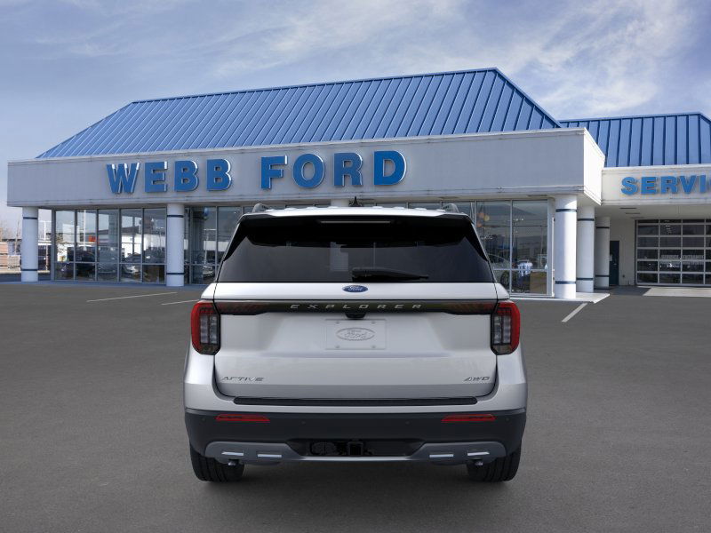 2025 Ford Explorer photo 3