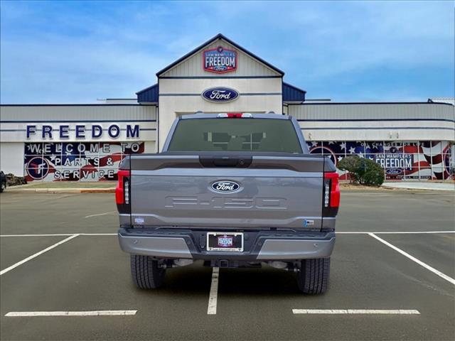 2025 Ford F-150 Lightning photo 2