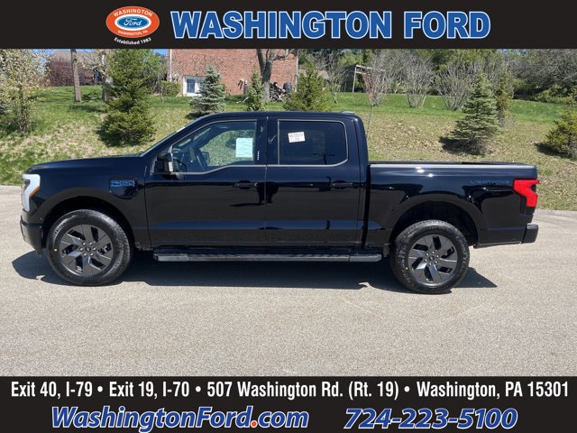 2025 Ford F-150 Lightning LARIAT