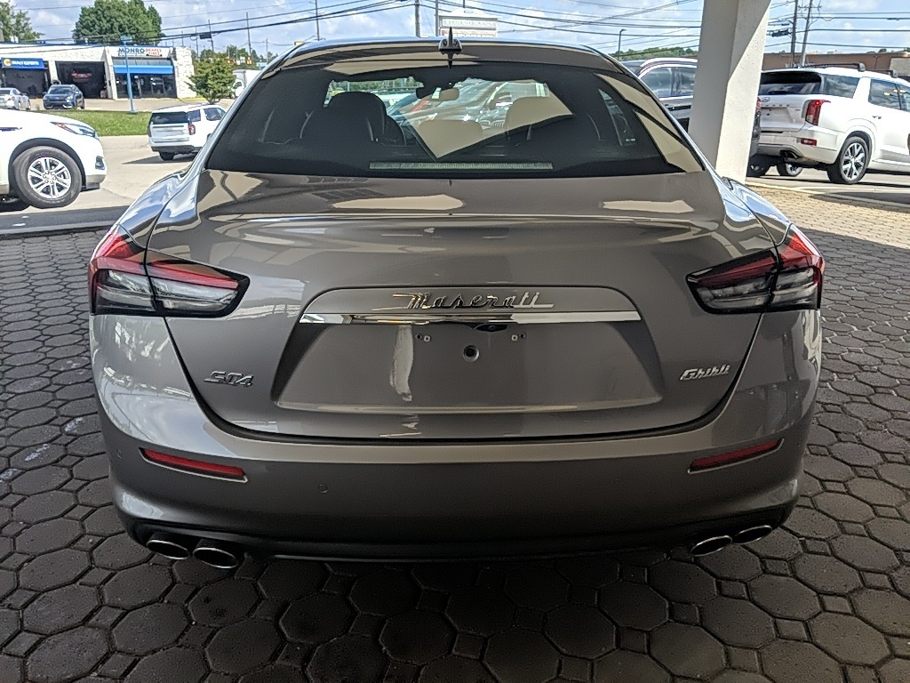 2021 Maserati Ghibli S Q4 photo 3