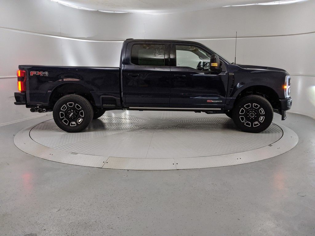 2025 Ford F-350 Platinum photo 2