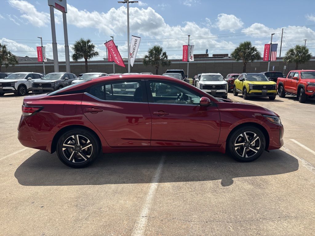 2025 Nissan Sentra SV photo 4