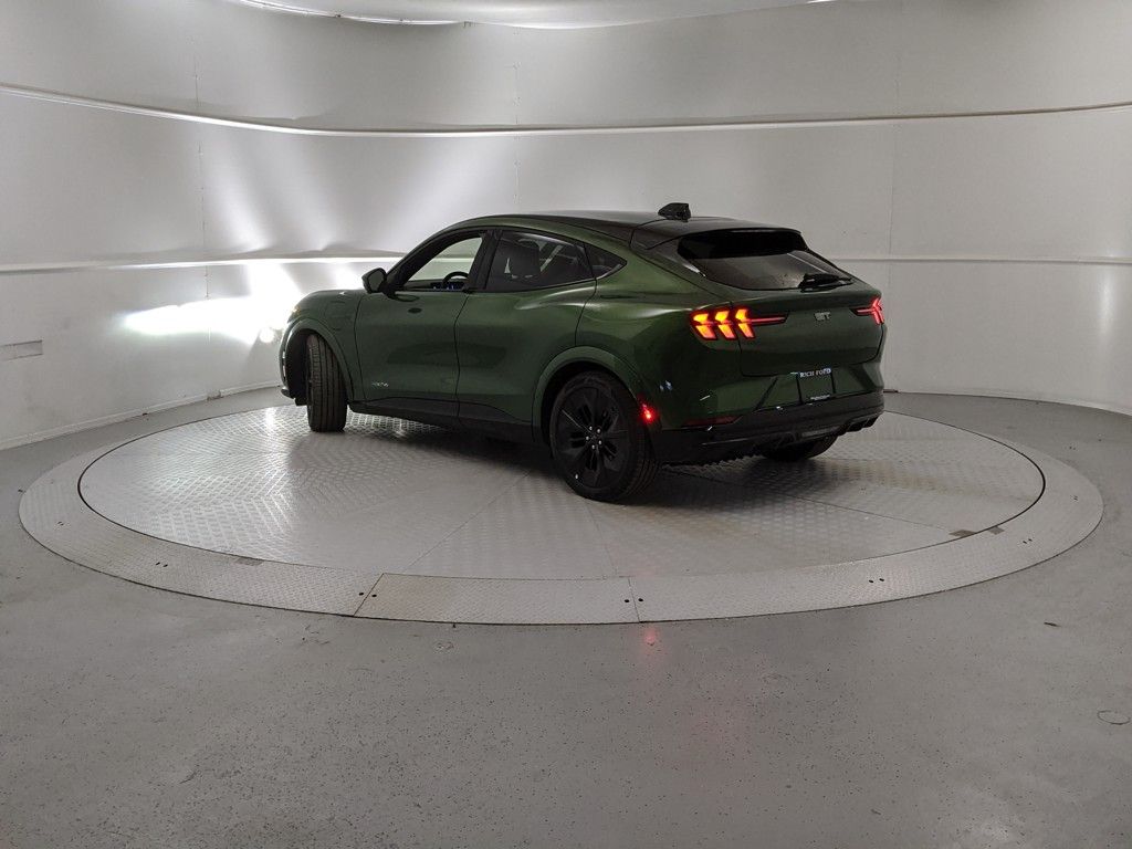 2025 Ford Mustang Mach-E GT photo 4