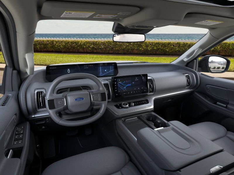 2025 Ford Expedition photo 6