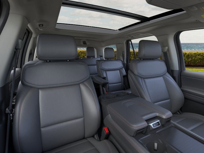 2025 Ford Expedition photo 7