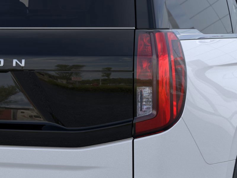 2025 Ford Expedition photo 17