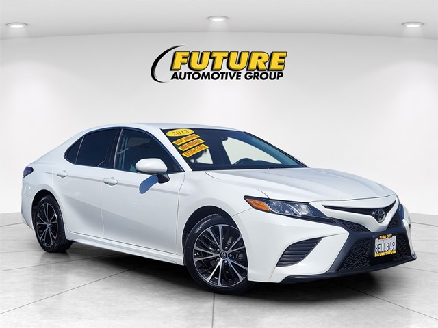 2018 Toyota Camry SE
